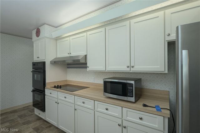 34995 Solon Road, Solon, OH 44139