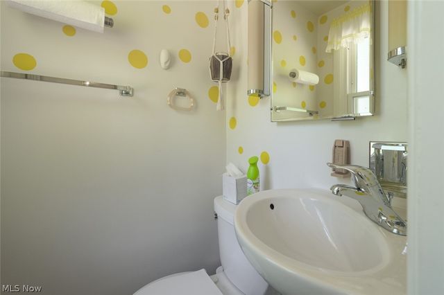 34995 Solon Road, Solon, OH 44139