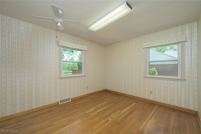 34995 Solon Road, Solon, OH 44139