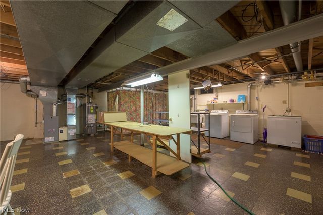 34995 Solon Road, Solon, OH 44139