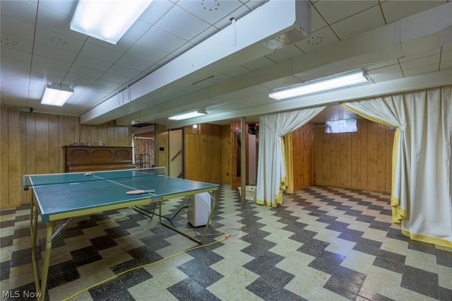 34995 Solon Road, Solon, OH 44139