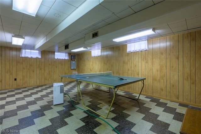 34995 Solon Road, Solon, OH 44139