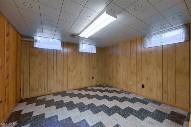 34995 Solon Road, Solon, OH 44139