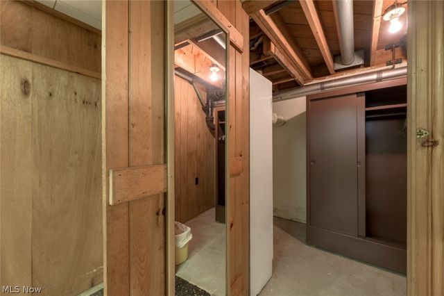 34995 Solon Road, Solon, OH 44139