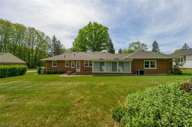 34995 Solon Road, Solon, OH 44139