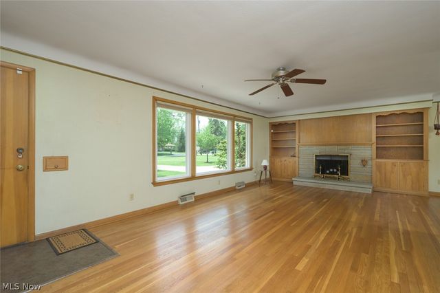 34995 Solon Road, Solon, OH 44139