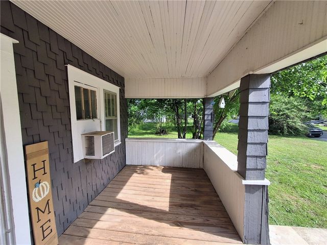 202 Douglas Street, Berryville, AR 72616