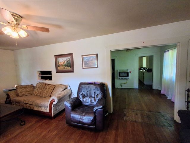 202 Douglas Street, Berryville, AR 72616