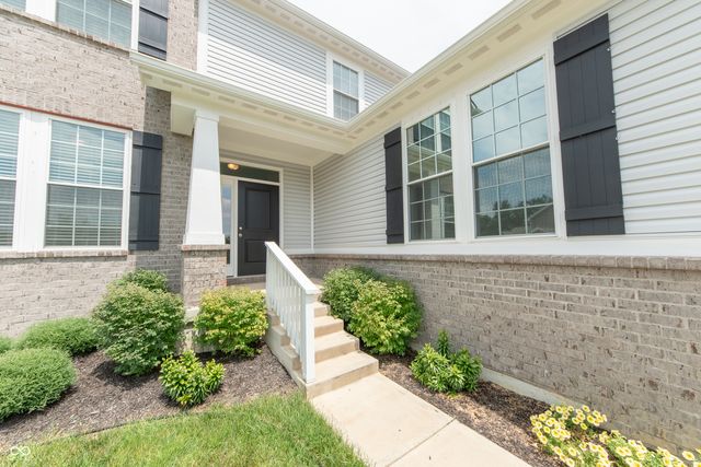 7042 Pinnacle Drive, Columbus, IN 47201