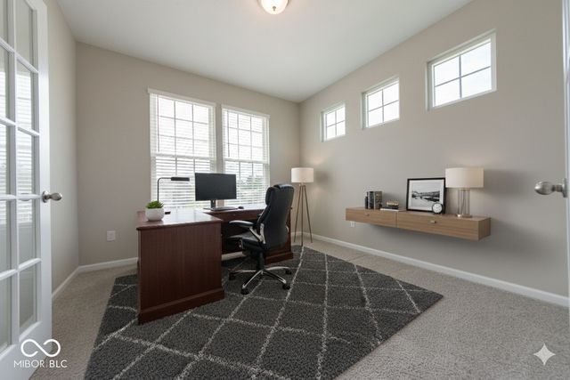 7042 Pinnacle Drive, Columbus, IN 47201