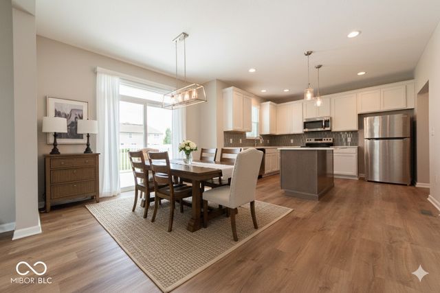 7042 Pinnacle Drive, Columbus, IN 47201