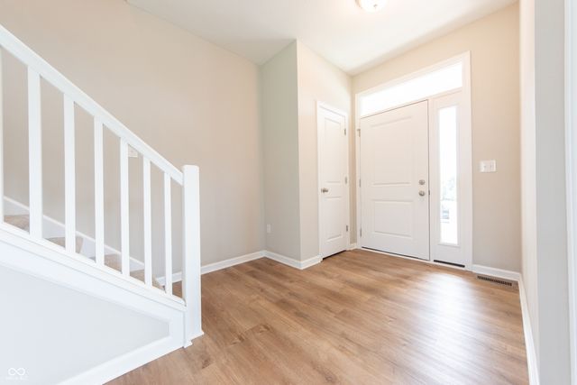 7042 Pinnacle Drive, Columbus, IN 47201