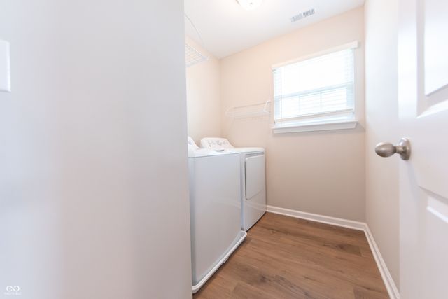 7042 Pinnacle Drive, Columbus, IN 47201