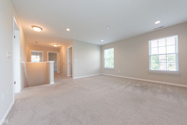 7042 Pinnacle Drive, Columbus, IN 47201