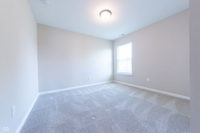 7042 Pinnacle Drive, Columbus, IN 47201