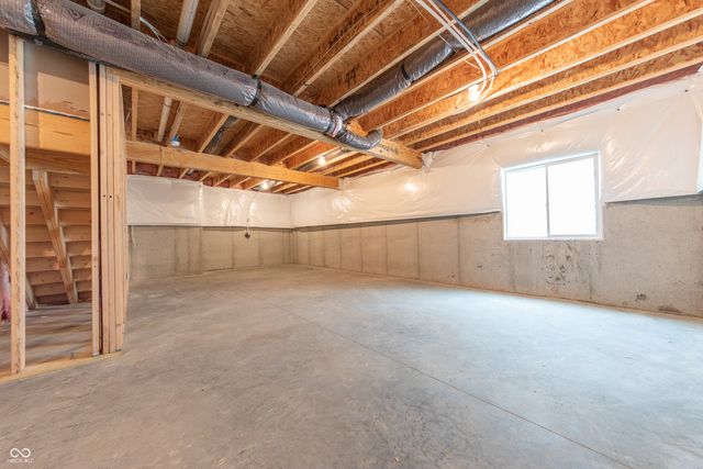 7042 Pinnacle Drive, Columbus, IN 47201