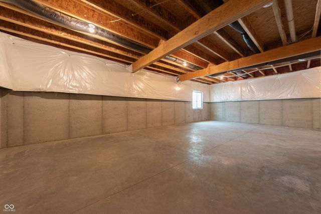 7042 Pinnacle Drive, Columbus, IN 47201