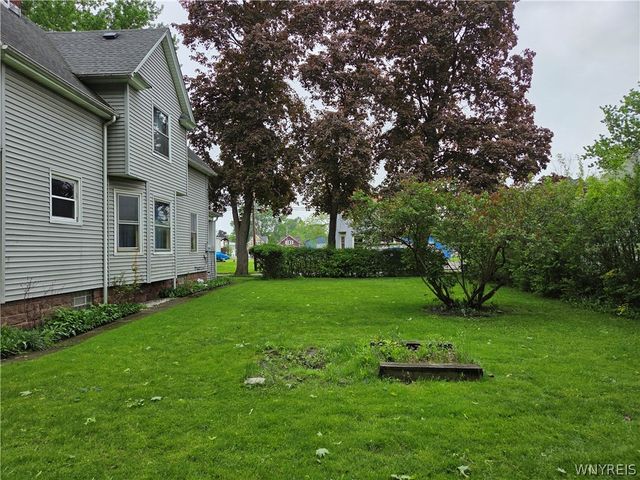 121 Fredericka Street, North Tonawanda, NY 14120