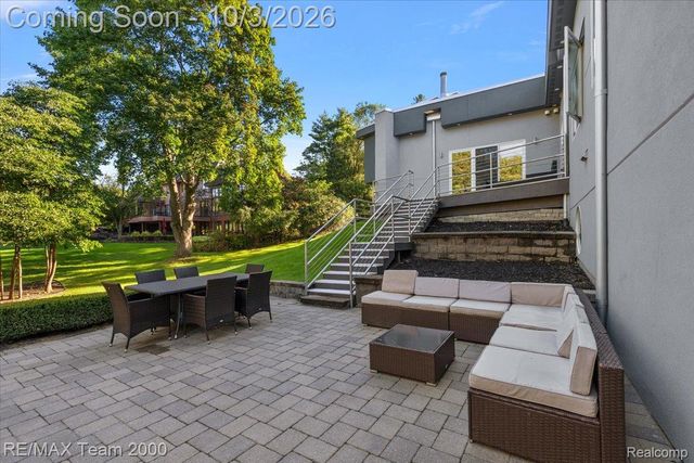 30525 Rosemond Drive, Franklin Village, MI 48025