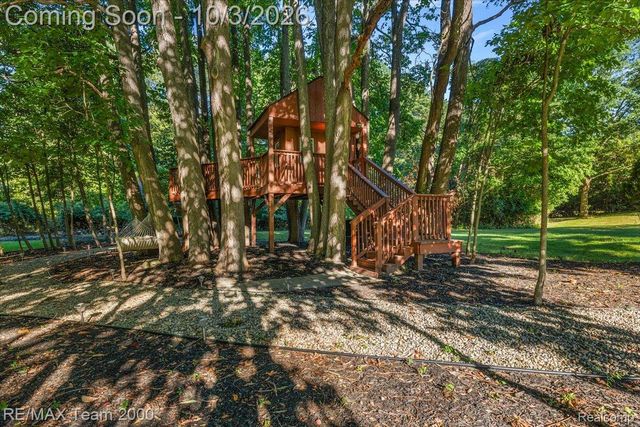30525 Rosemond Drive, Franklin Village, MI 48025
