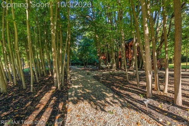 30525 Rosemond Drive, Franklin Village, MI 48025