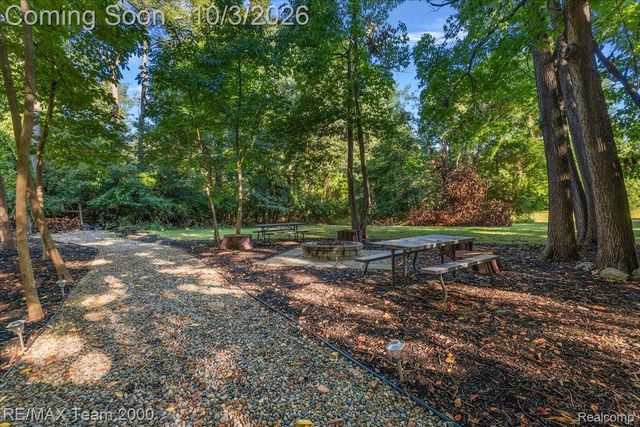 30525 Rosemond Drive, Franklin Village, MI 48025
