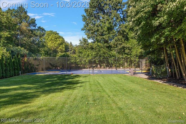 30525 Rosemond Drive, Franklin Village, MI 48025