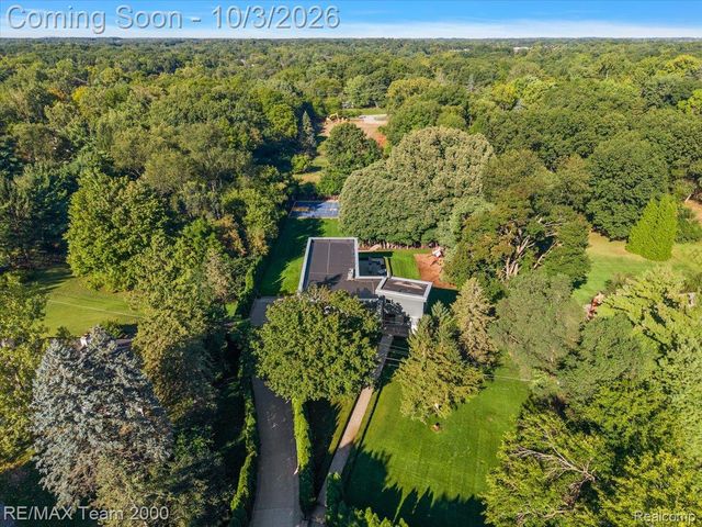 30525 Rosemond Drive, Franklin Village, MI 48025