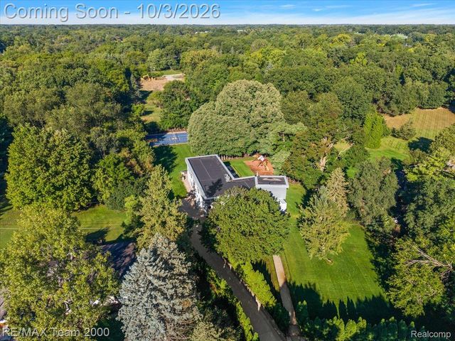 30525 Rosemond Drive, Franklin Village, MI 48025