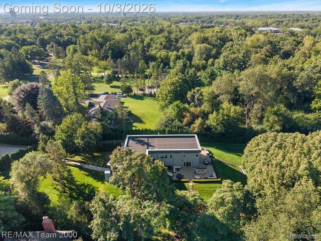 30525 Rosemond Drive, Franklin Village, MI 48025
