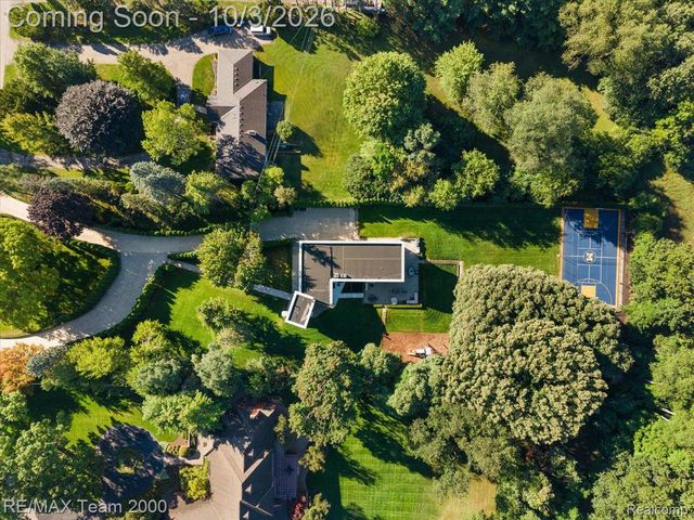 30525 Rosemond Drive, Franklin Village, MI 48025
