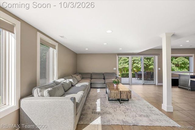 30525 Rosemond Drive, Franklin Village, MI 48025