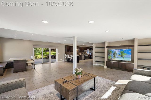 30525 Rosemond Drive, Franklin Village, MI 48025