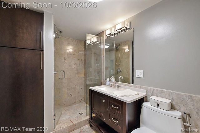 30525 Rosemond Drive, Franklin Village, MI 48025