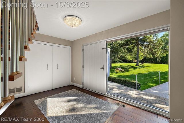 30525 Rosemond Drive, Franklin Village, MI 48025