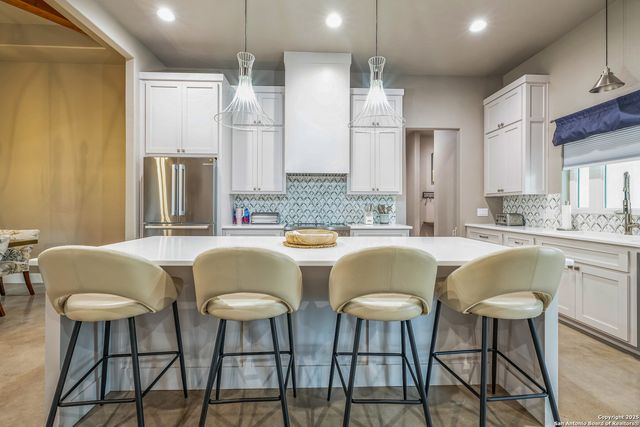 1062 Lariat, Bandera, TX 78003