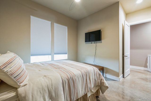 1062 Lariat, Bandera, TX 78003