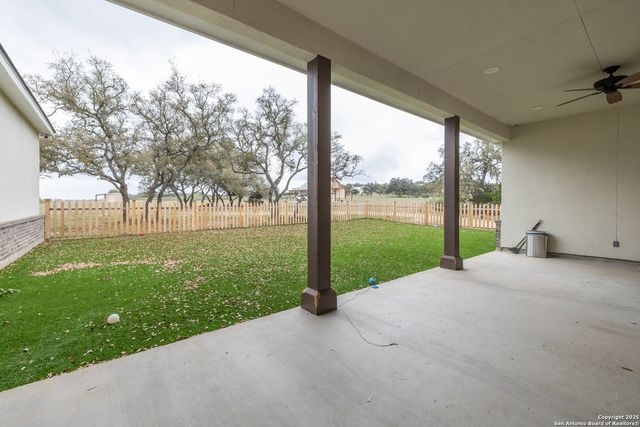 1062 Lariat, Bandera, TX 78003