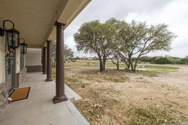 1062 Lariat, Bandera, TX 78003