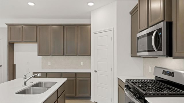 1644 Edgeway Drive, Aubrey, TX 76227