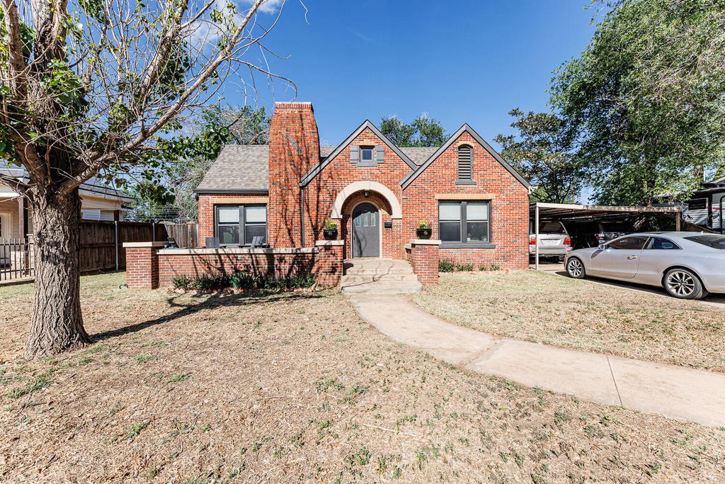 1712 Avenue X, Lubbock, TX 79401