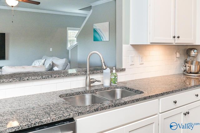 2943 Magnolia Park Drive, Owens Cross Roads, AL 35763