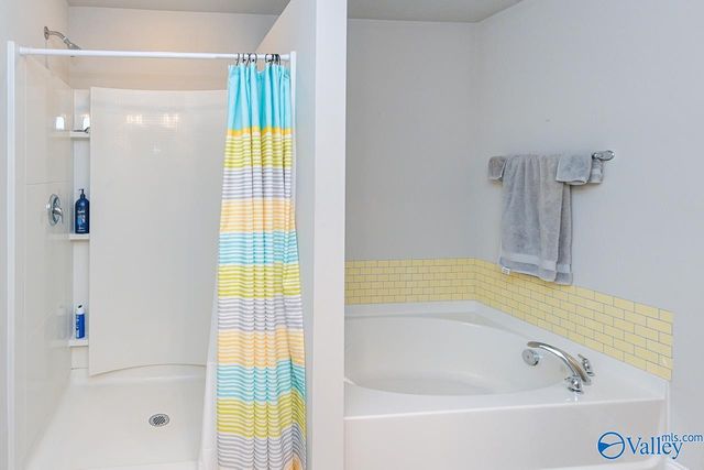 2943 Magnolia Park Drive, Owens Cross Roads, AL 35763