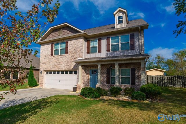 2943 Magnolia Park Drive, Owens Cross Roads, AL 35763