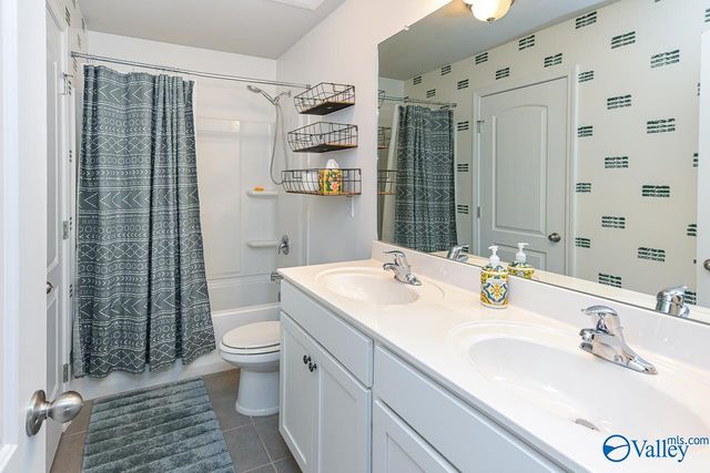 2943 Magnolia Park Drive, Owens Cross Roads, AL 35763