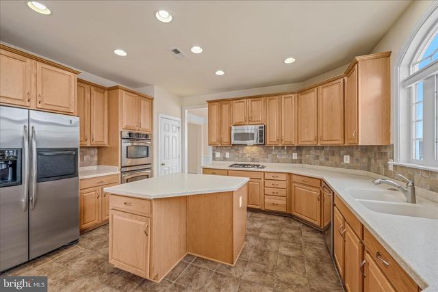 48 FIELD CREST CT, Shepherdstown, WV 25443