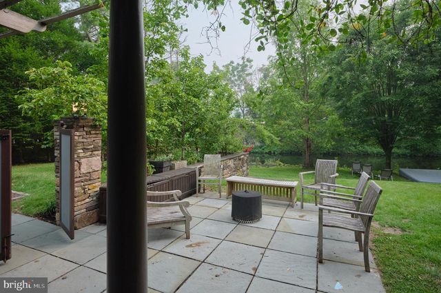 3 BRIDGE ST, Stockton, NJ 08559