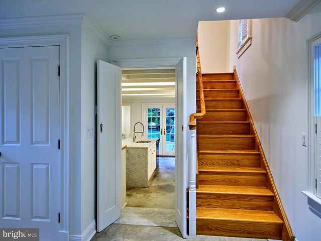 3 BRIDGE ST, Stockton, NJ 08559