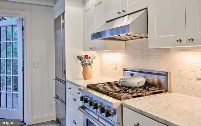 3 BRIDGE ST, Stockton, NJ 08559