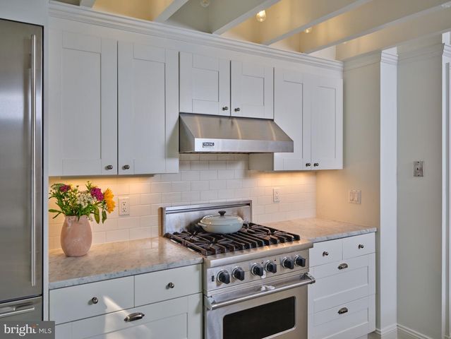 3 BRIDGE ST, Stockton, NJ 08559
